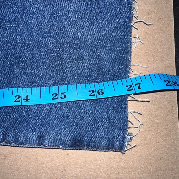 DL1961 $219 Mara Mid Rise Instasculpt Straight Jeans Stellar Raw Hem Women’s 30 - Picture 11 of 11
